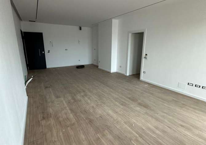 Ambient biznesi me qera 3+1 ne Tirane - 1,000 Euro