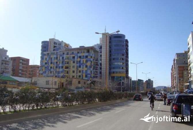 Ambient biznesi me qera 1+1 ne Tirane - 30,000 Euro