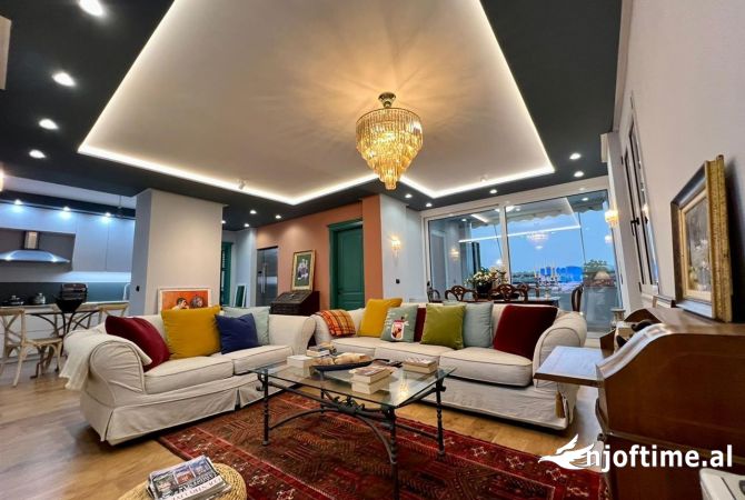 Shtepi ne shitje 3+1 ne Tirane - 670,000 Euro