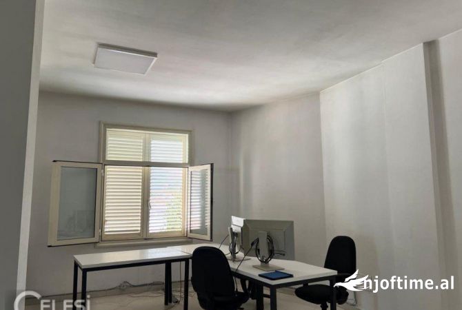 Ambient biznesi me qera 3+1 ne Tirane - 2,000 Euro
