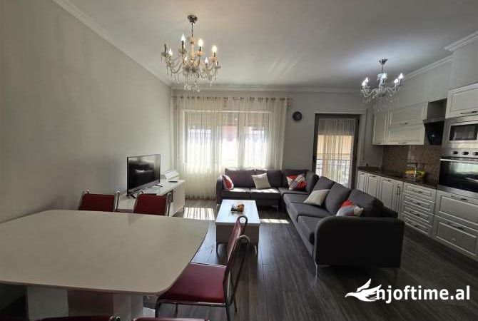 Casa in affitto 3+1 a Tirana - 1,000 Euro