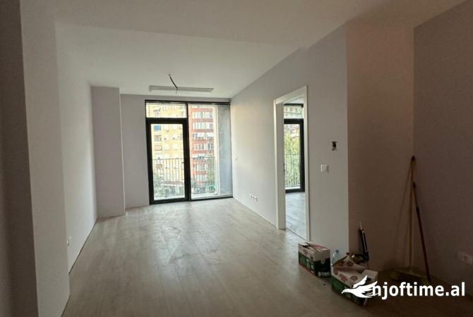 Ambient biznesi me qera 3+1 ne Tirane - 700 Euro