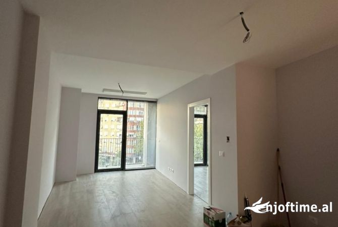 Ambient biznesi me qera 3+1 ne Tirane - 700 Euro