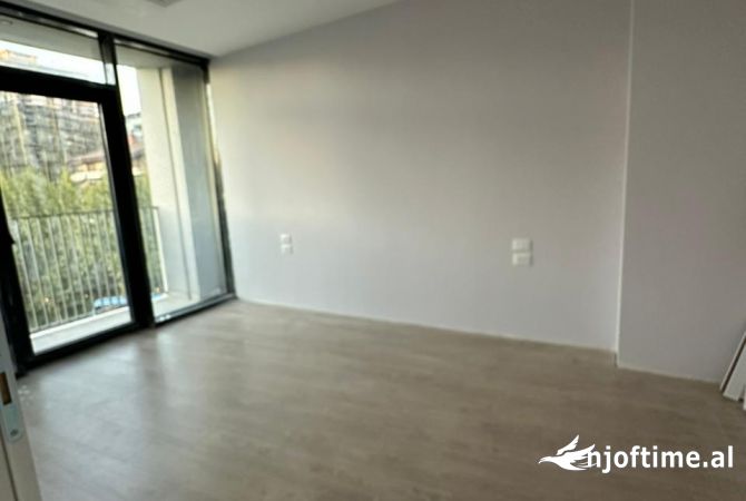 Ambient biznesi me qera 3+1 ne Tirane - 700 Euro