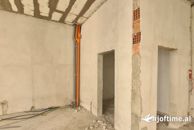 📢Shitet Ambient Biznesi Open Space te Liqeni i Thate🔑