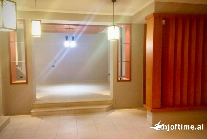 Shtepi ne shitje 3+1 ne Tirane - 600,000 Euro