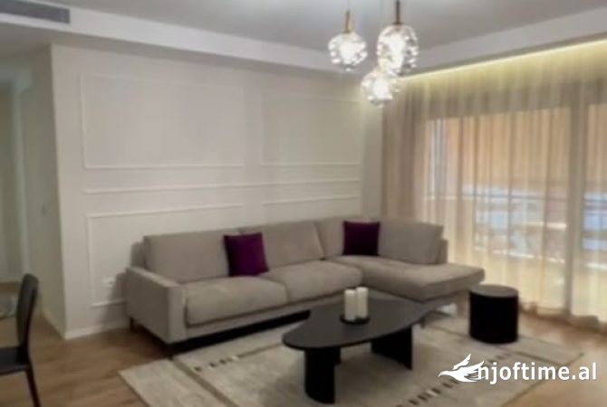 Shtepi me qera 2+1 ne Tirane - 1,200 Euro