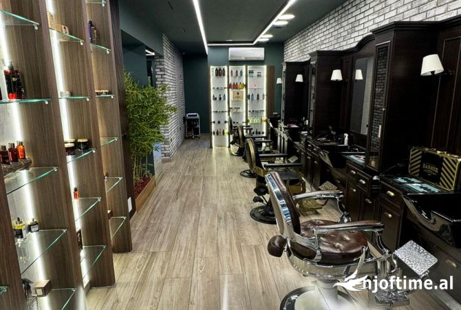 Ambient biznesi me qera 3+1 ne Tirane - 2,500 Euro