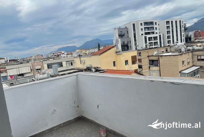 Shtepi ne shitje 2+1 ne Tirane - 120,000 Euro