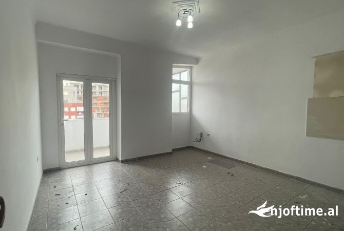 Shtepi ne shitje 2+1 ne Tirane - 120,000 Euro