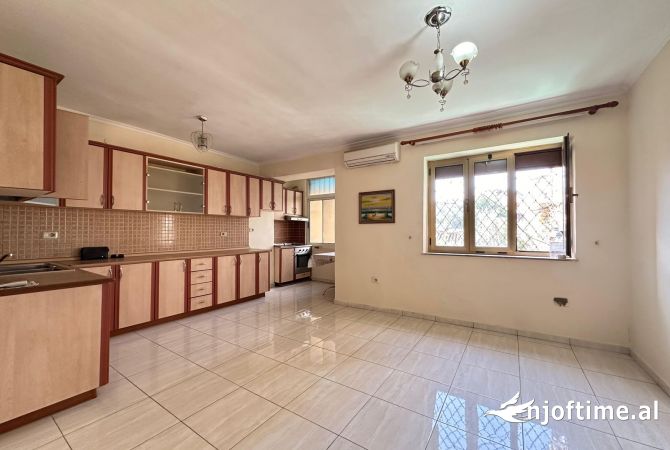 Shtepi ne shitje 1+1 ne Tirane - 119,000 Euro