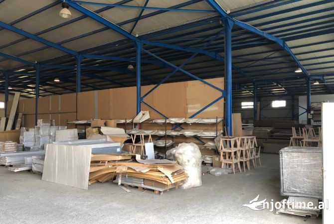 📢Jepet Kapanon Industrial me Qira ne Autostraden Tirane~Durres, Sip: 2600 m2🔑*
