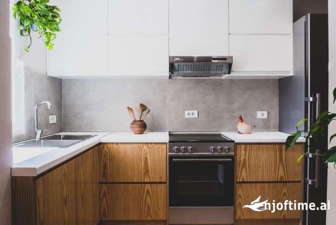 Shtepi ne shitje Apartament ne Tirane, 1+1, Mobilimi E mobiluar, Pagesa 139,800  Euro.