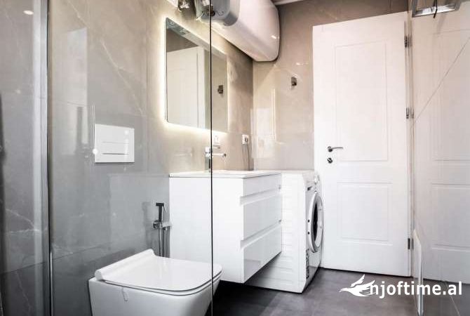 Shtepi ne shitje Apartament ne Tirane, 1+1, Mobilimi E mobiluar, Pagesa 139,800  Euro.