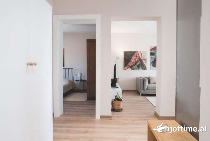 Shtepi ne shitje Apartament ne Tirane, 1+1, Mobilimi E mobiluar, Pagesa 139,800  Euro.