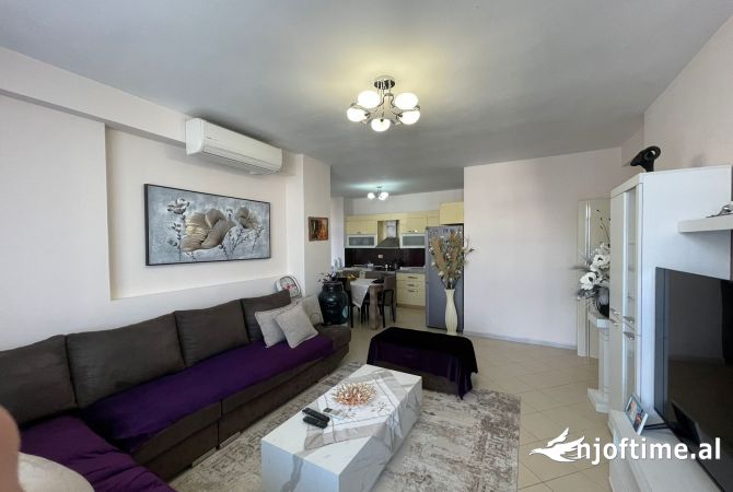 Shtepi ne shitje Apartament ne Tirane, 2+1, Mobilimi E mobiluar, Pagesa 141,000  Euro.
