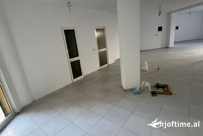 Shtepi ne shitje 6+1 ne Tirane - 650,000 Euro