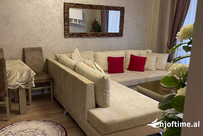 Shtepi me qera 3+1 ne Tirane - 1,000 Euro