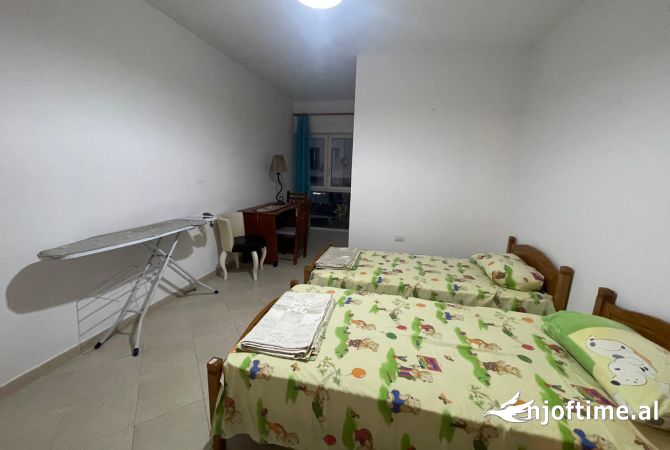 Shtepi me qera Apartament ne Tirane, 2+1, Mobilimi E mobiluar, Pagesa 650  Euro.