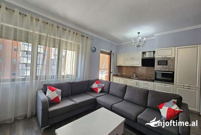Shtepi me qera 3+1 ne Tirane - 1,000 Euro