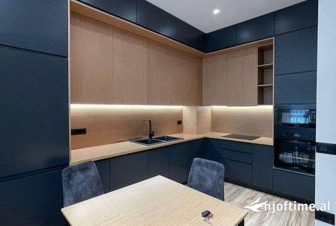 Shtepi me qera 2+1 ne Tirane - 950 Euro