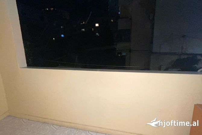 Shtepi me qera Apartament ne Tirane, 1+1, Mobilimi E mobiluar, Pagesa 500  Euro.