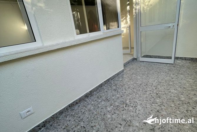 Ambient biznesi me qera 3+1 ne Tirane - 550 Euro