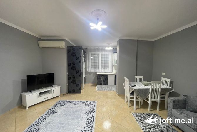 Shtepi me qera 2+1 ne Tirane - 700 Euro