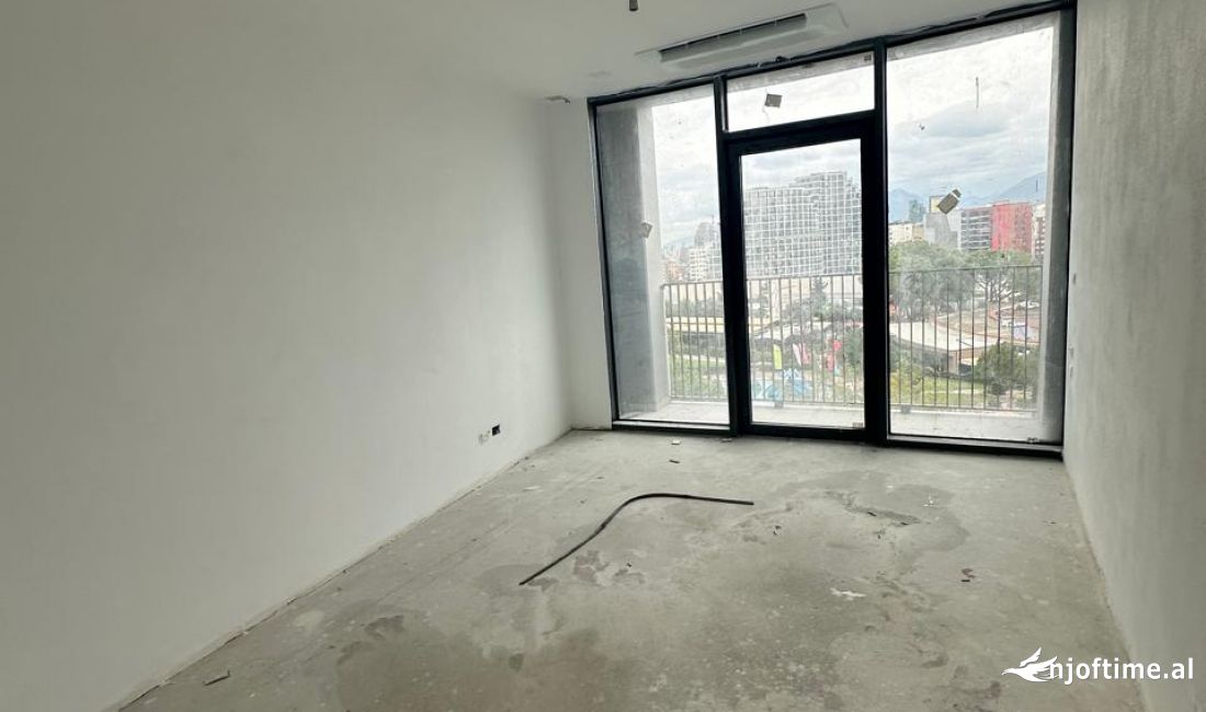 Apartment for sale in Tirana 3+1, Emty
