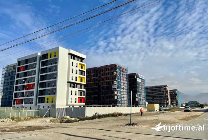 Shtepi ne shitje Apartament ne Tirane, 1+1, Mobilimi Bosh, pa mobiluar, Pagesa 75,500  Euro.