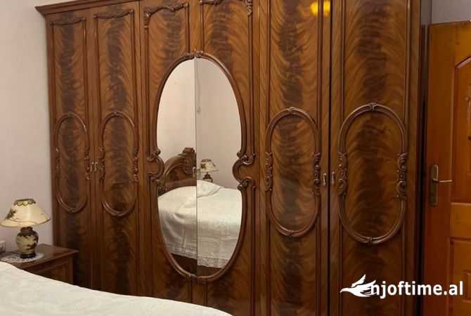 Shtepi me qera Shtepi Private ne Tirane, 2+1, Mobilimi E mobiluar, Pagesa 460  Euro.