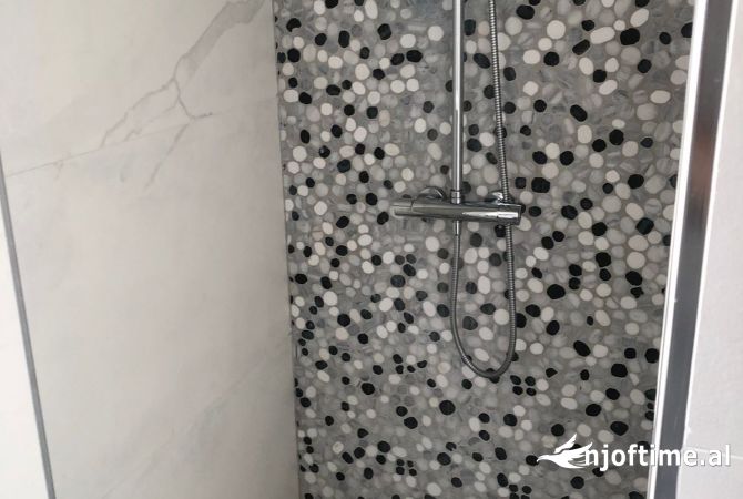 Shtepi ne shitje Apartament ne Tirane, 1+1, Mobilimi E mobiluar, Pagesa 115,000  Euro.