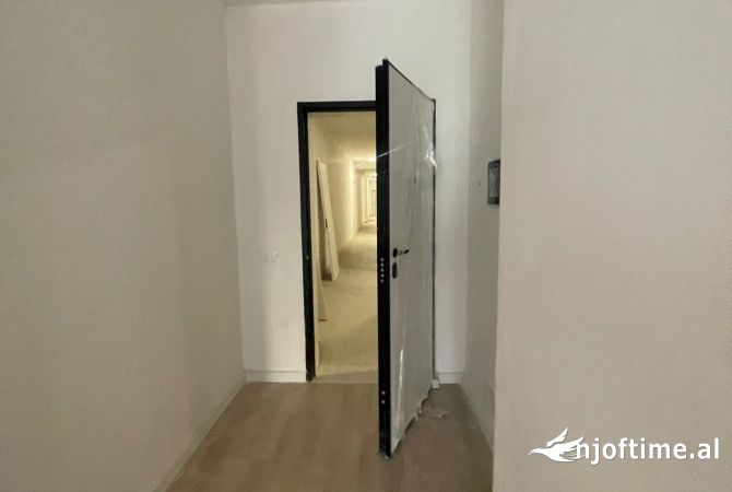 Apartment for sale in Tirana 2+1, Emty