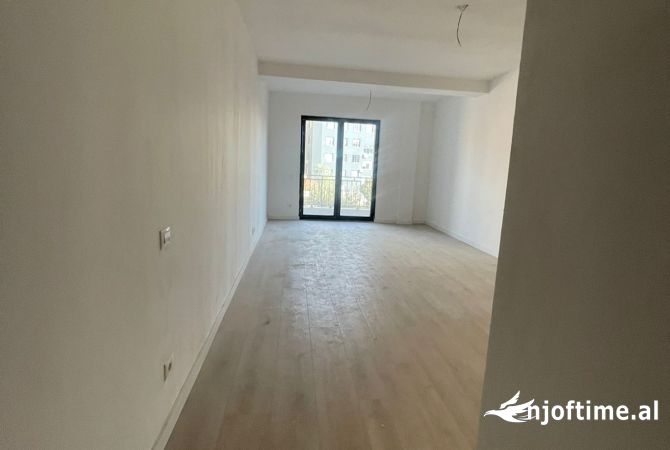 Apartment for sale in Tirana 2+1, Emty