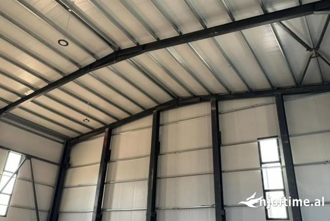 Ambient biznesi me qera 4+1 ne Tirane - 4,600 Euro