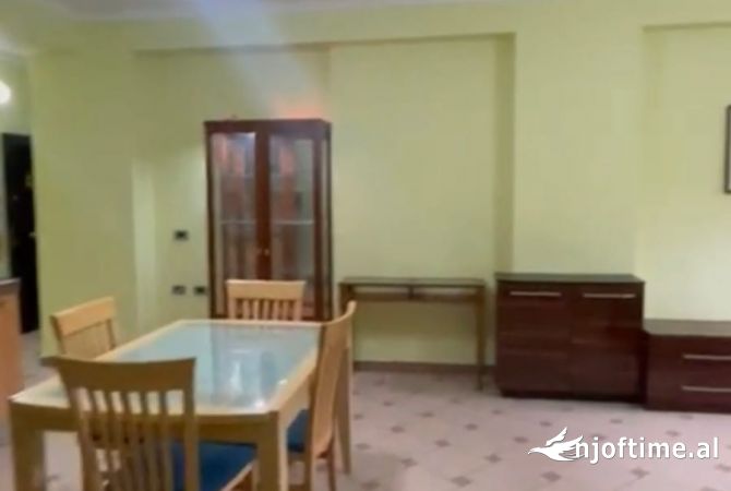 Shtepi me qera 1+1 ne Tirane - 650 Euro