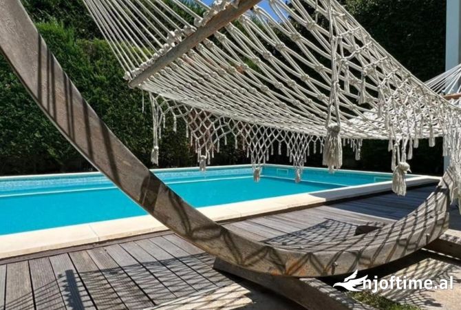 Shtepi ne shitje Vila Luksoze ne Tirane, 4+1, Mobilimi E mobiluar, Pagesa 2,000,000  Euro.