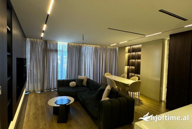 Shtepi ne shitje Apartament ne Tirane, 2+1, Mobilimi E mobiluar, Pagesa 580,000  Euro.