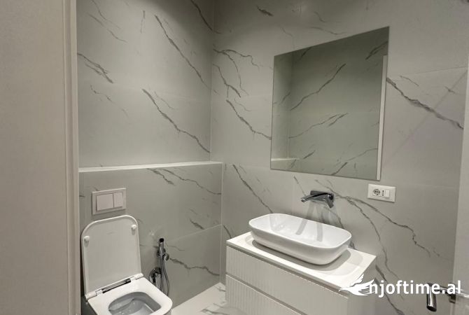 Shtepi me qera Apartament ne Tirane, 2+1, Mobilimi E mobiluar, Pagesa 1,200  Euro.