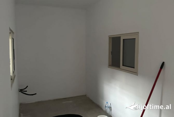 📢Jepet Magazine me Qira ne Autostraden Tirane~Durres me Sip:400 m2,🔑