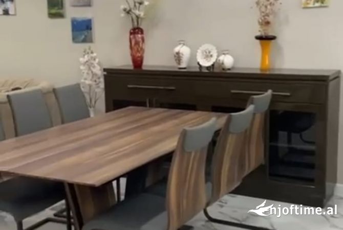 Shtepi me qera Apartament ne Tirane, 2+1, Mobilimi E mobiluar, Pagesa 1,200  Euro.