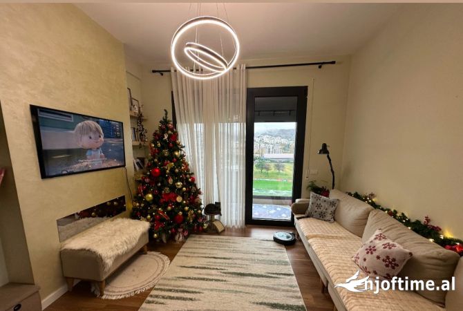 Shtepi me qera 2+1 ne Tirane - 1,600 Euro