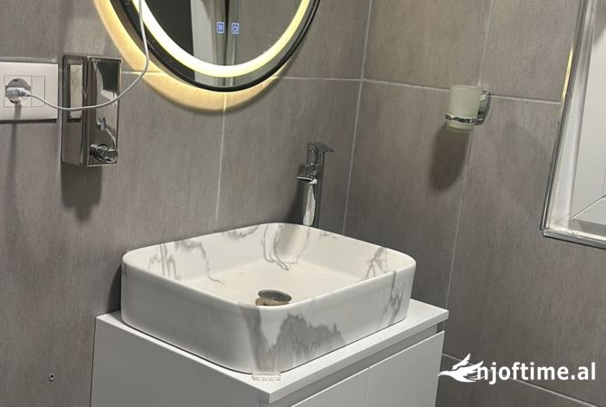 Shtepi me qera Garsoniere ne Tirane - 400 Euro