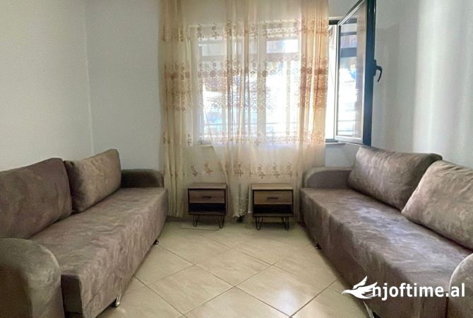 Shtepi ne shitje Apartament ne Tirane, 2+1, Mobilimi E mobiluar, Pagesa 210,000  Euro.