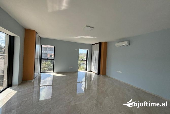 Ambient biznesi me qera 4+1 ne Tirane - 5,000 Euro