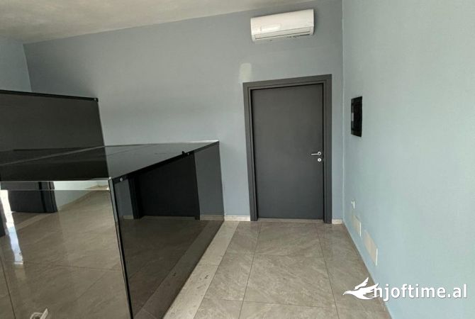 📢Jepet Kapanon me Qira ne Vore  me Sip: 1600 m2🔑