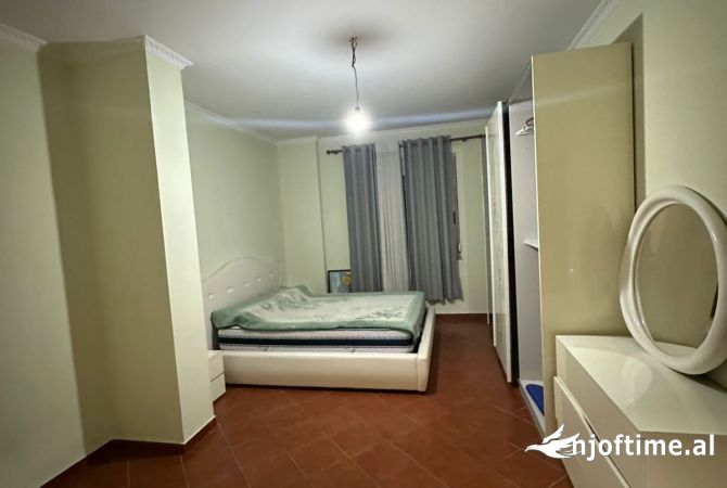 Shtepi me qera 2+1 ne Tirane - 900 Euro