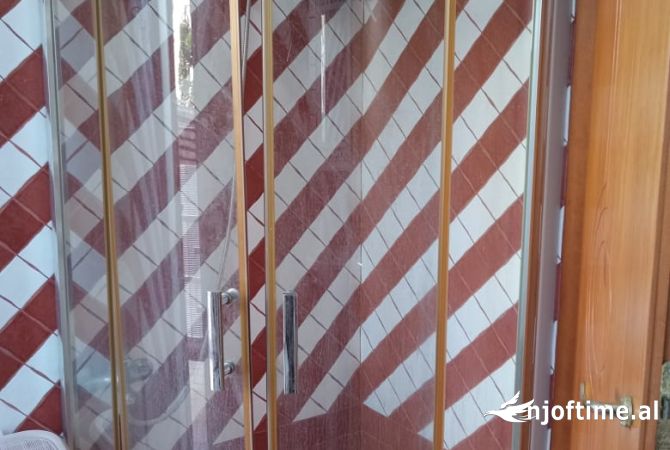 Shtepi me qera Shtepi Private ne Tirane, 2+1, Mobilimi E mobiluar, Pagesa 600  Euro.