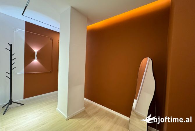 Shtepi ne shitje Apartament ne Tirane, 1+1, Mobilimi E mobiluar, Pagesa 155,000  Euro.