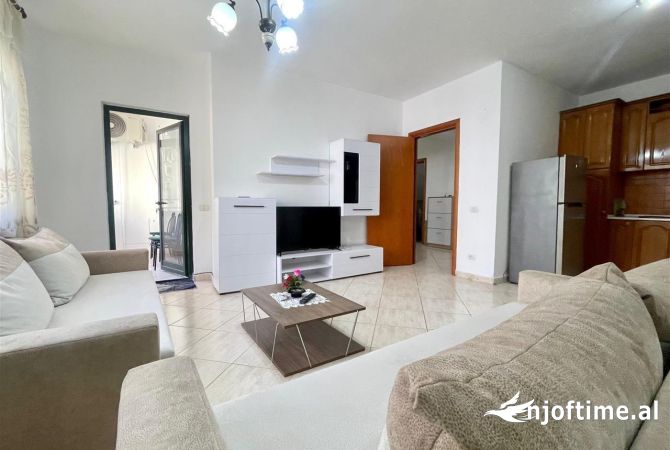 Shtepi ne shitje Apartament ne Tirane, 2+1, Mobilimi E mobiluar, Pagesa 210,000  Euro.